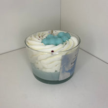 Charger l'image dans la galerie, Bougie Gourmande - Adoucissant