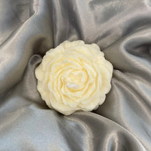 Charger l'image dans la galerie, Bougie Pivoine