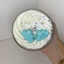 Charger l'image dans la galerie, Bougie Gourmande - Adoucissant