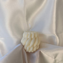 Charger l'image dans la galerie, Anastasia Candle