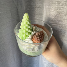 Charger l&#39;image dans la galerie, Bougie Gourmande - Sapin de Noël
