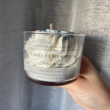 Charger l&#39;image dans la galerie, Bougie Gourmande - Chalet en Laponie
